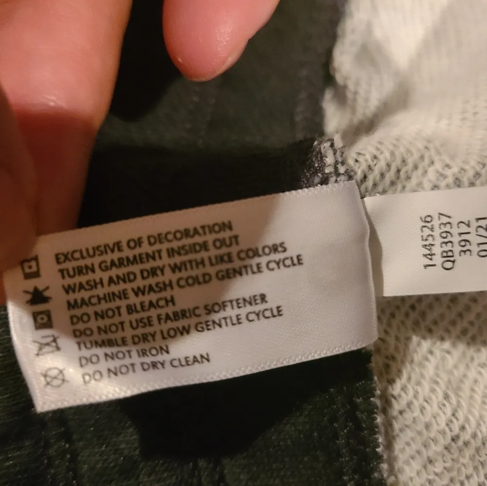 Velocity Black Camouflage Shorts Size Large - Image 4