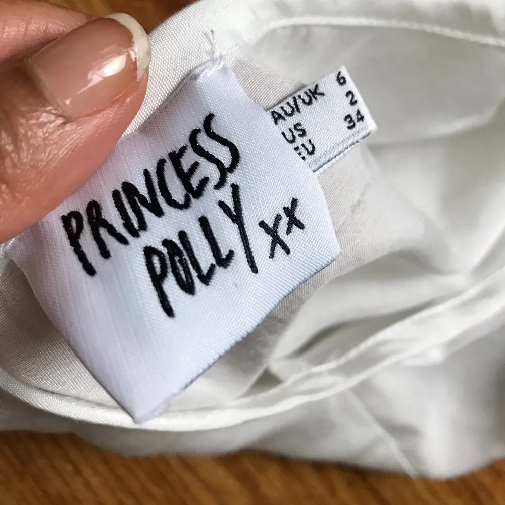 Princess Polly Crop Long-sleeve White Blouse - Image 2