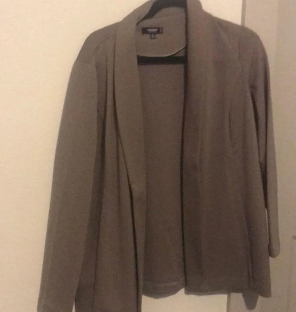 Premise Studio Taupe Plus Size Blazer - Image 4