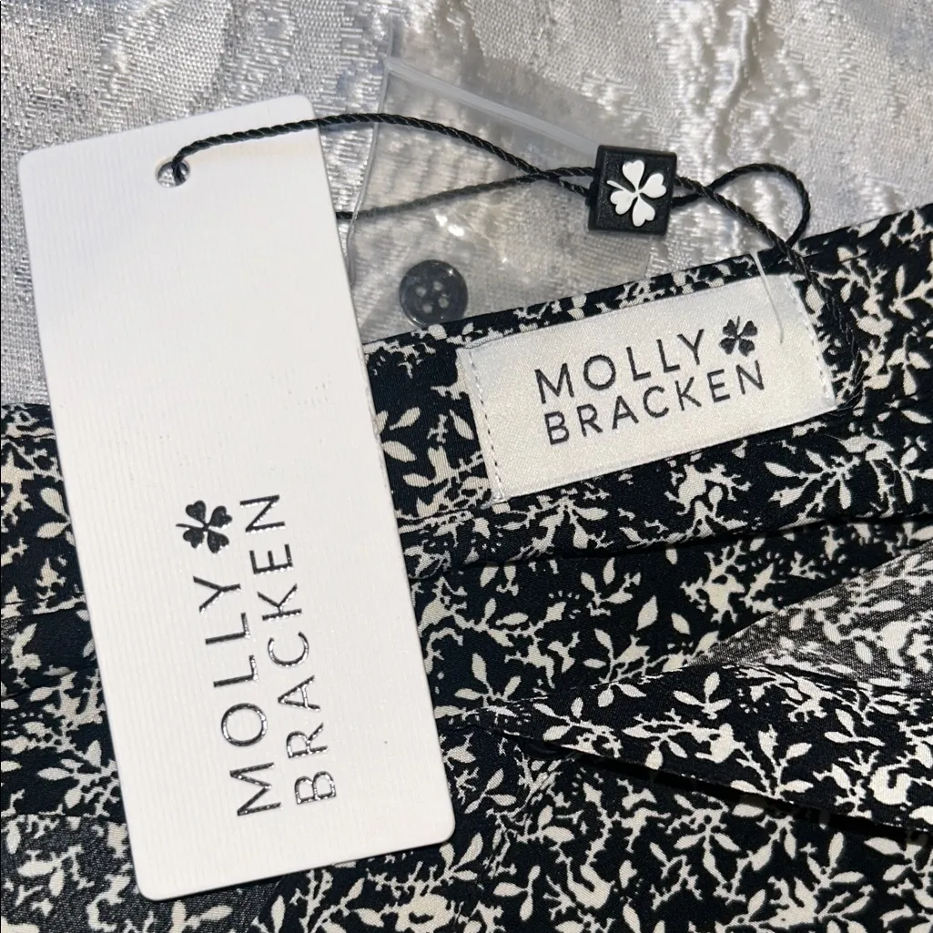 Molly Bracken Black and White Floral Top - Image 8