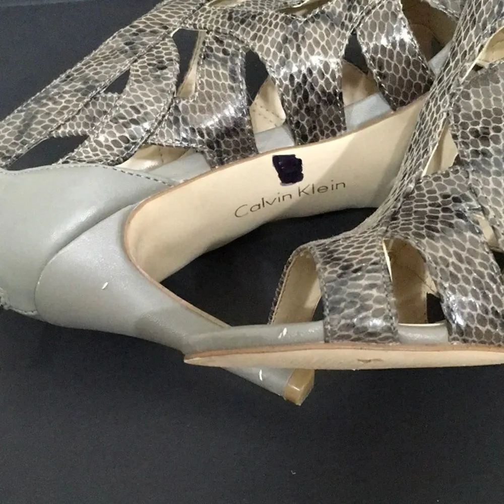 Calvin Klein Gray Python embossed heels - Image 9
