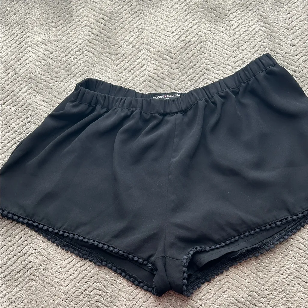Brandy Melville Black Elastic Waist Shorts - Image 4