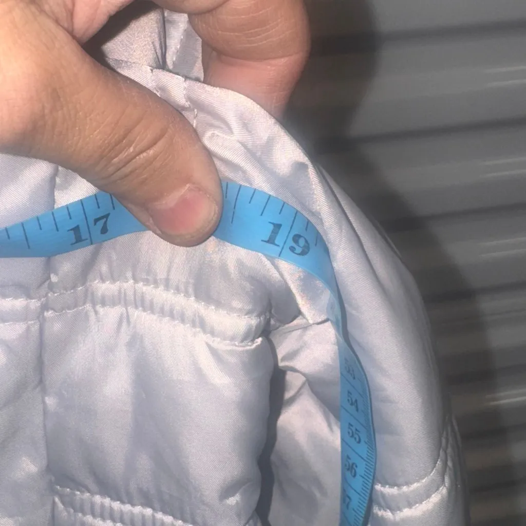 Nautica Silver Puffer Jacket with Black Trim Size S - Image 6