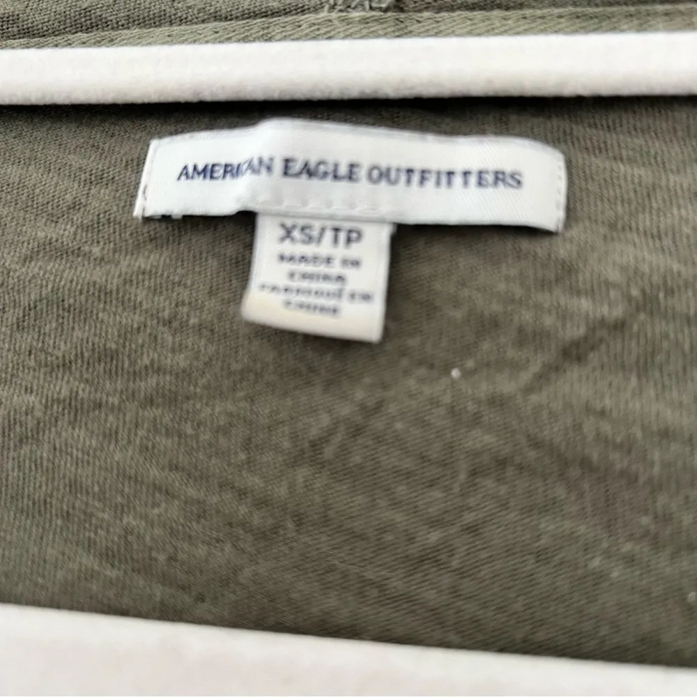 ⭐️American Eagle Outfitters AEO Khaki Green 3/4 Sleeve Hooded V neck pullover XS - Image 4