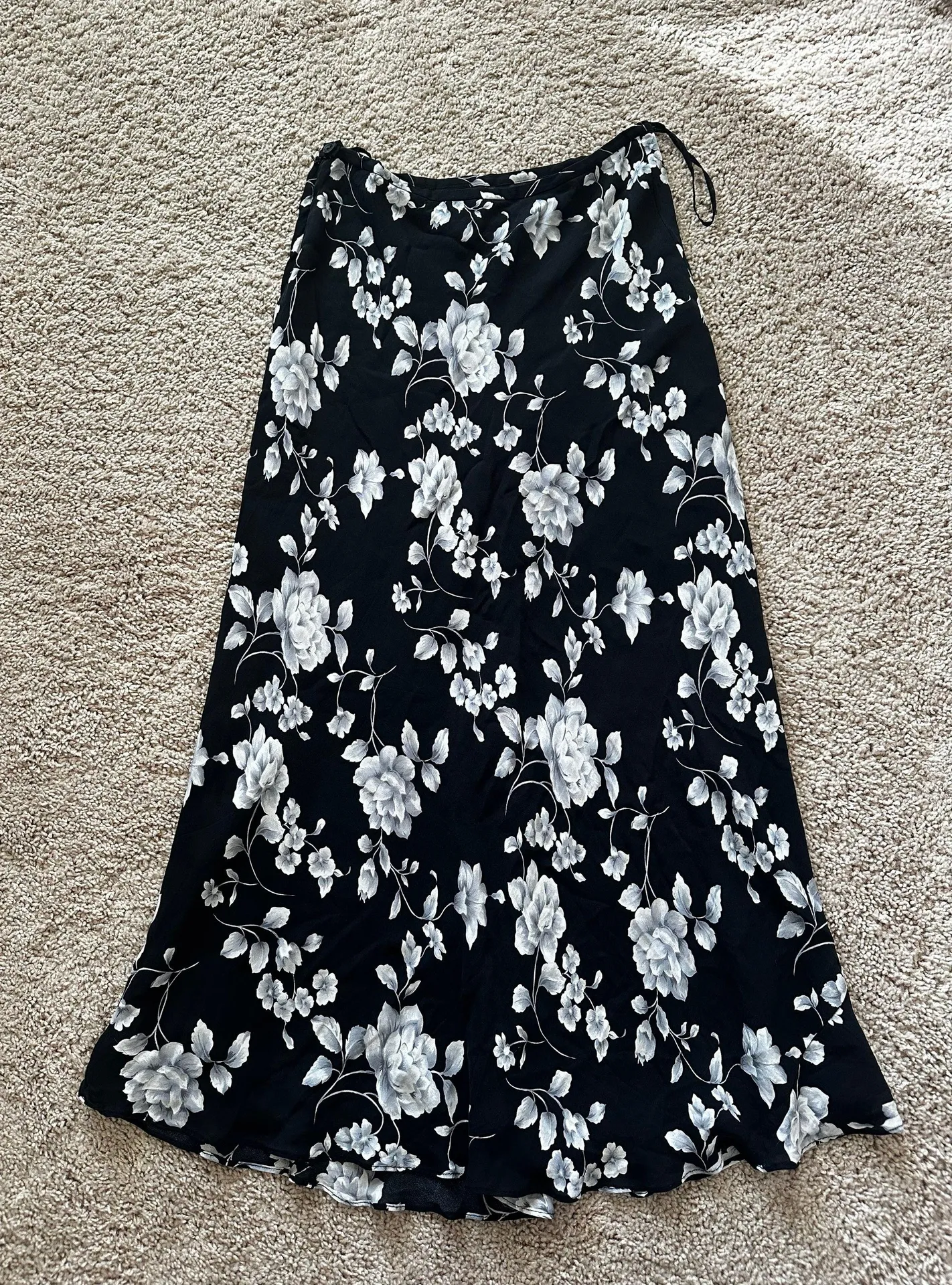 Vintage Floral Skirt - Image 6