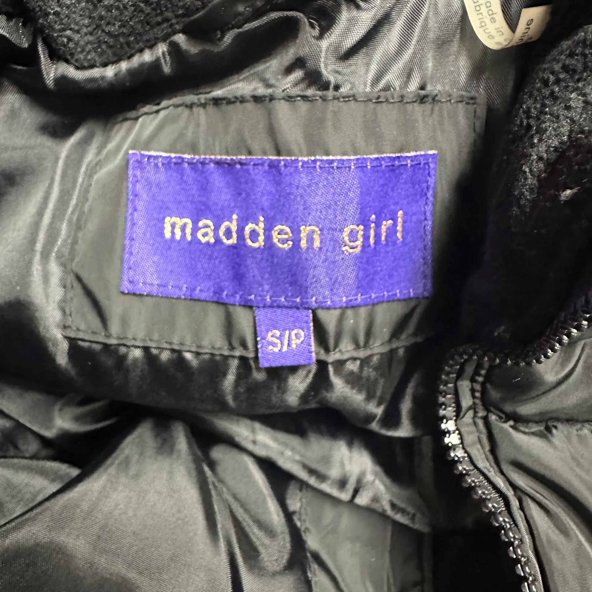 Madden Girl Black Quilted Puffer Vest - Image 8