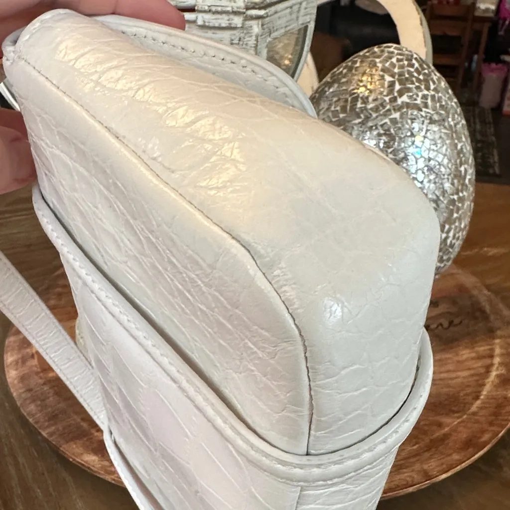 Henri Bendel White Crocodile-Embossed Shoulder Bag - Image 14