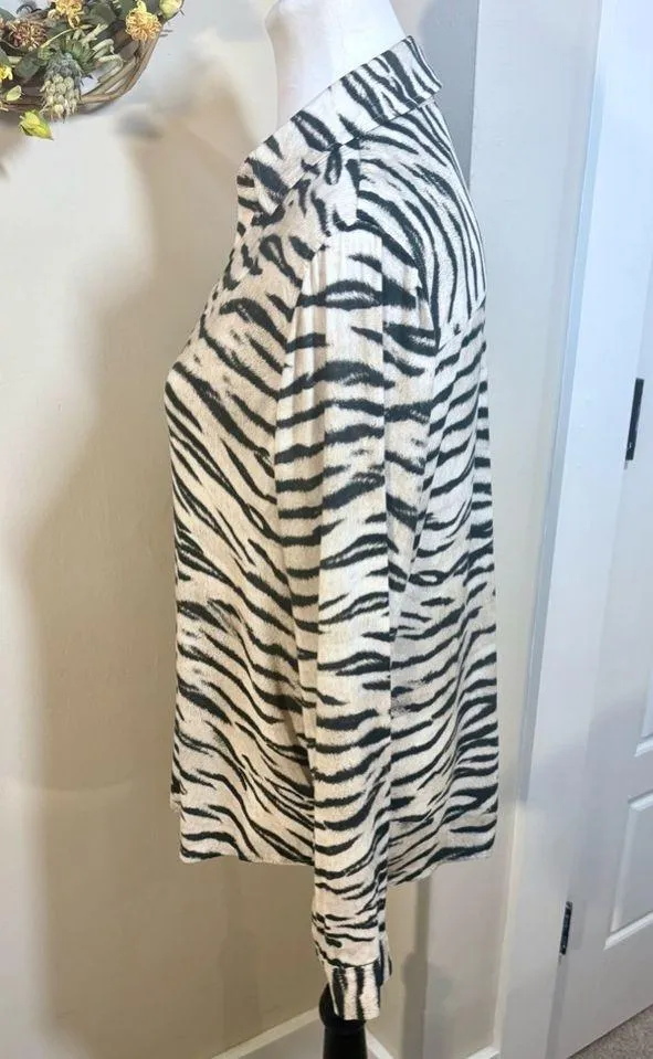L'AGENCE Holly Tiger Print Button Down Shirt in Coconut Husk Sz Small🧡 - Image 9