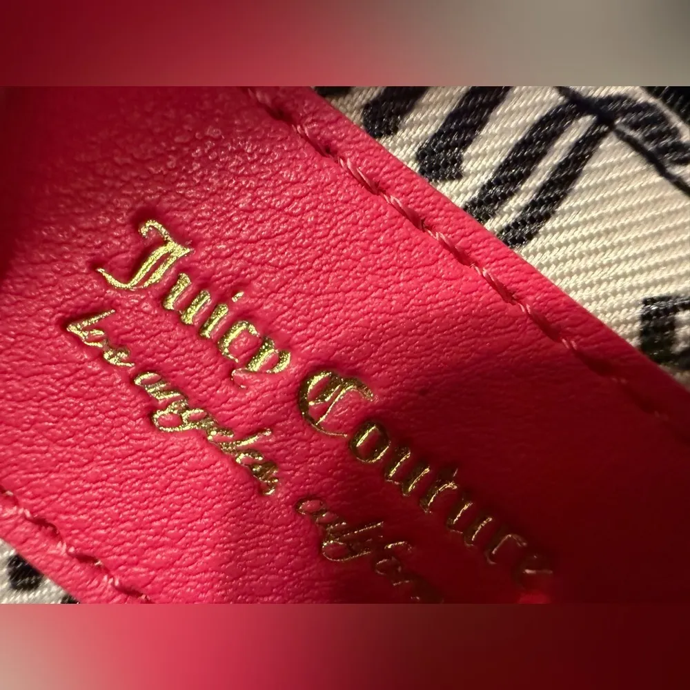 Juicy Couture Juicy Pink Emboss Bestsellers Chain Up Camera Crossbody Bag$79 - Image 15