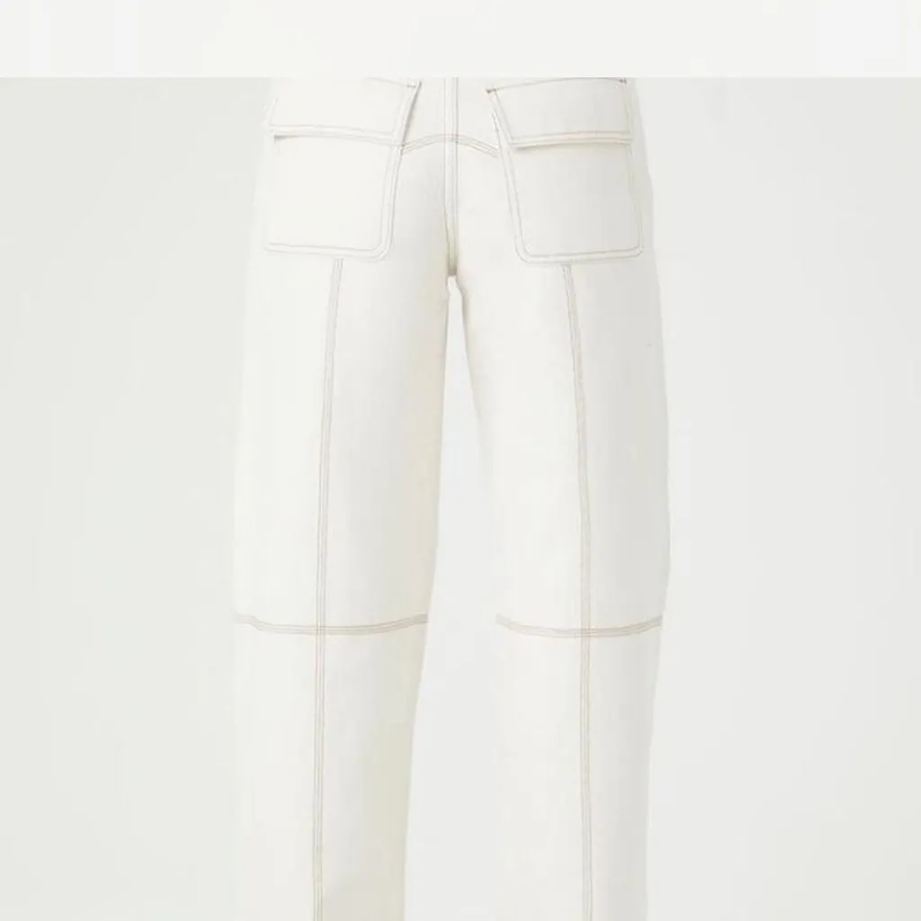 Forever 21 Stylish Beige Cargo Pants - Image 10
