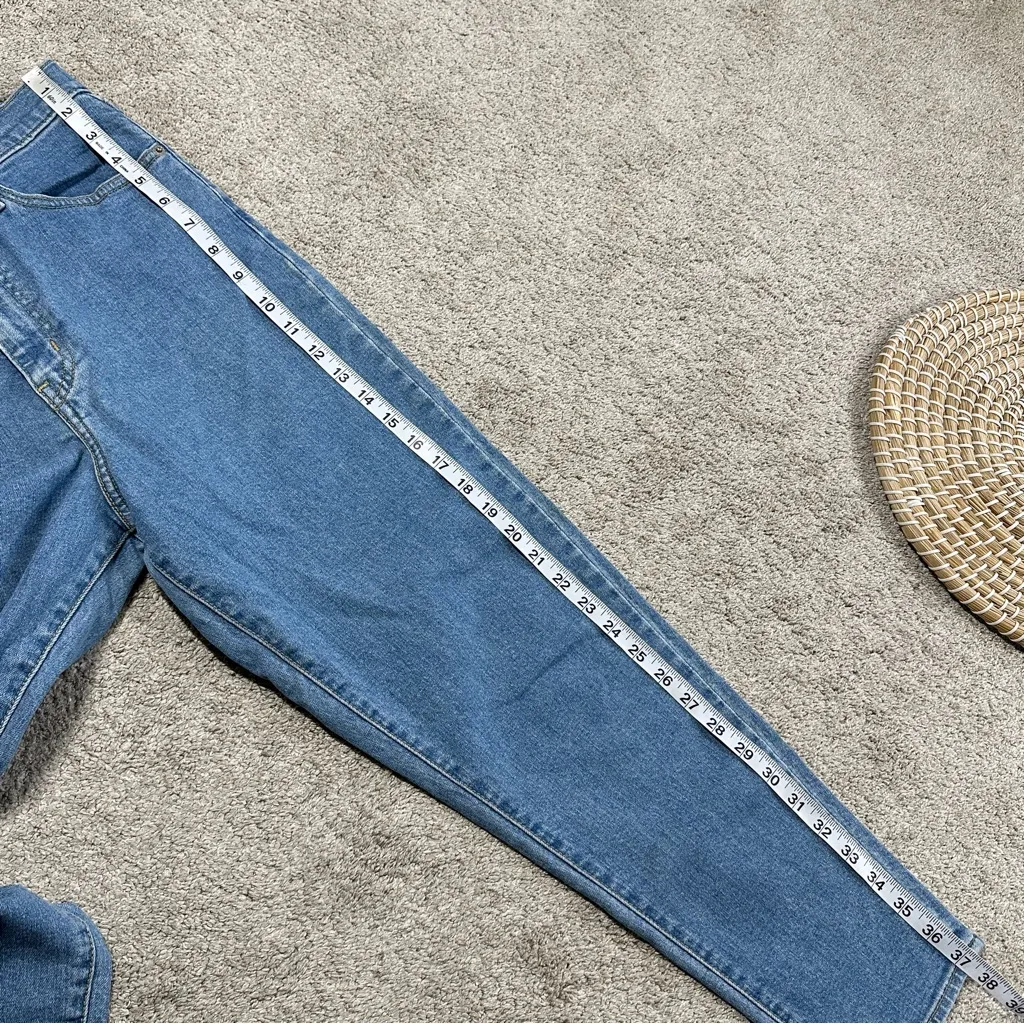 Levi’s Women’s High Waisted Ankle Taper Leg Jeans in Mid Stone Wash 28 - Image 16