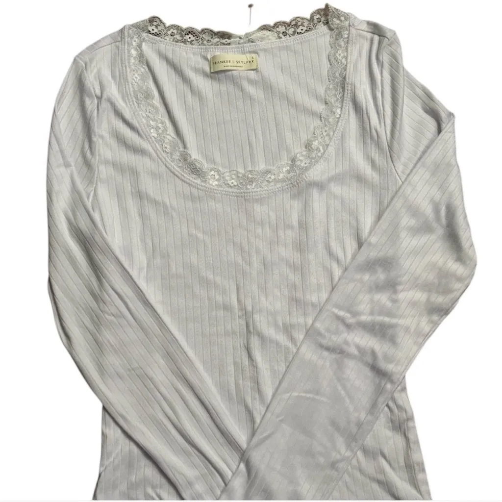 white lace neckline long sleeve - Image 2