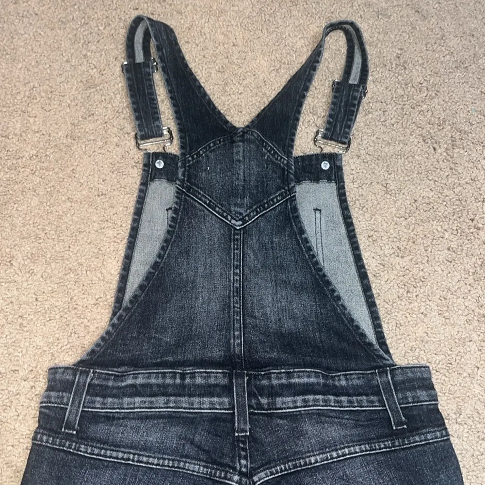 AMO Bella Button Denim Bib Button Front Overalls Raven Washed Black XS‎ - Image 6