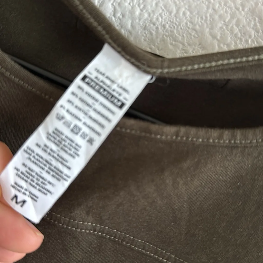 Alphalete Premium Olive Green Short Sleeve Crop Tee T-Shirt Active Medium - Image 3