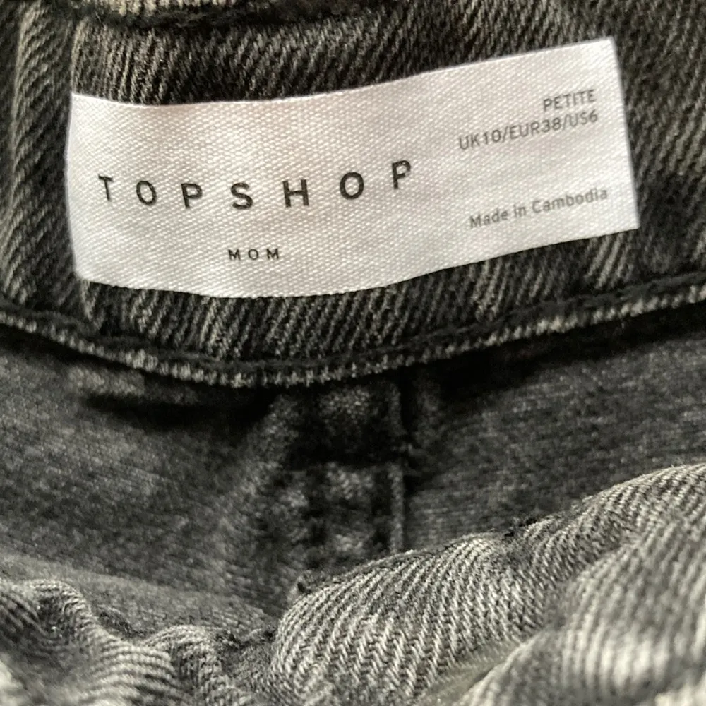 NWT TOPSHOP Shorts Women’s Size 6 TOPSHOP Mom Shorts High Waisted Petite Shorts - Image 4