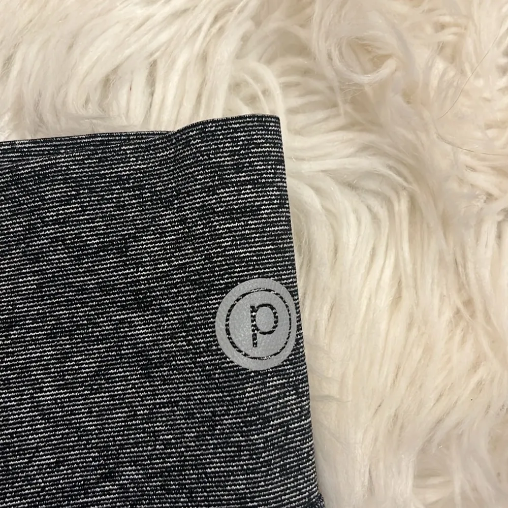Pure Barre textured legging with angled lines M - Image 6