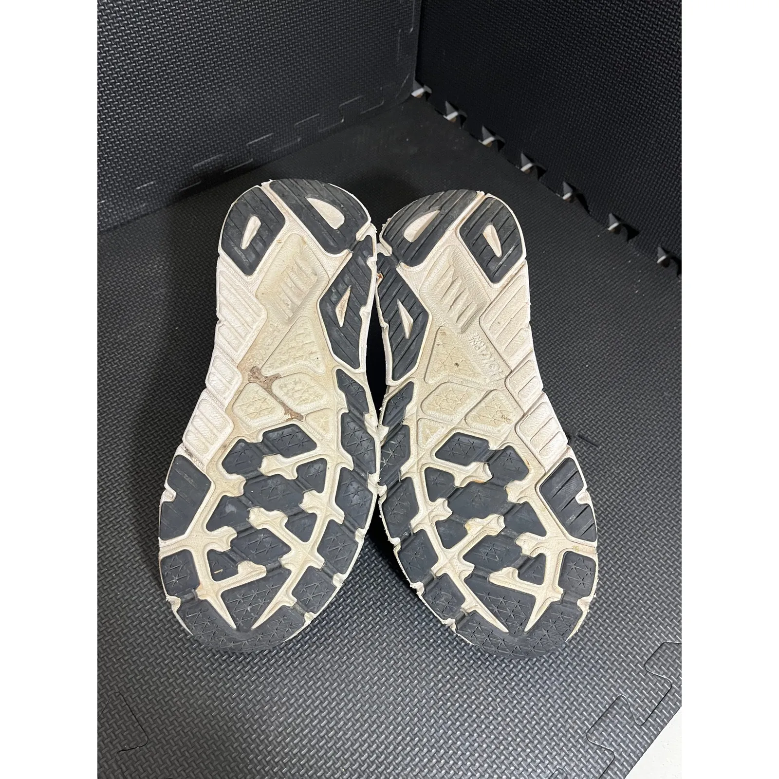 Hoka One One Arahi 6 Running Shoes Womens 12 Black‎ Athletic Comfort Walking Black - Image 6