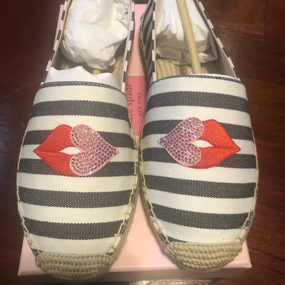 New York Gimlet Heart Lips Espadrille - Image 9