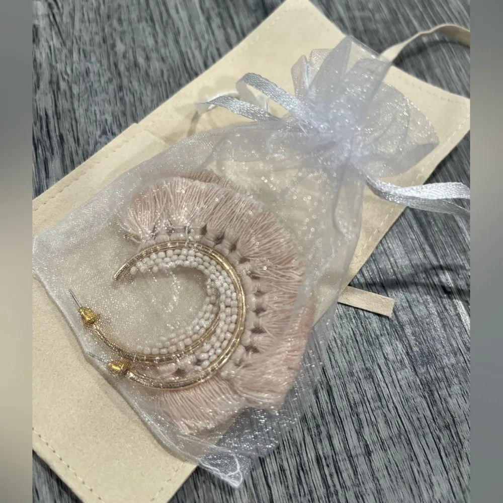 Stella & Dot Elegant blush beaded and Fringe Hoop Earrings (gold) - Image 7