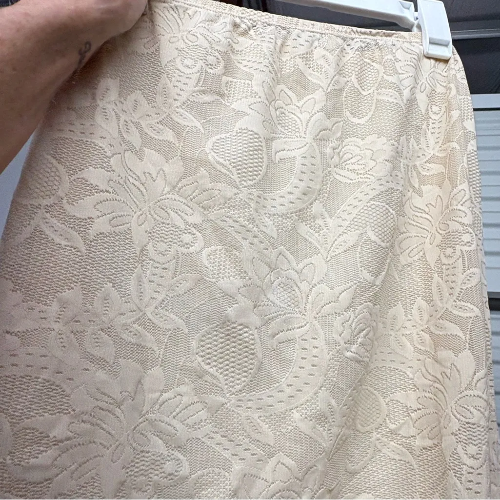 CHLOE Dainty Floral Textured Semi Sheer Lace Nude Mini Skirt Slip - Image 2