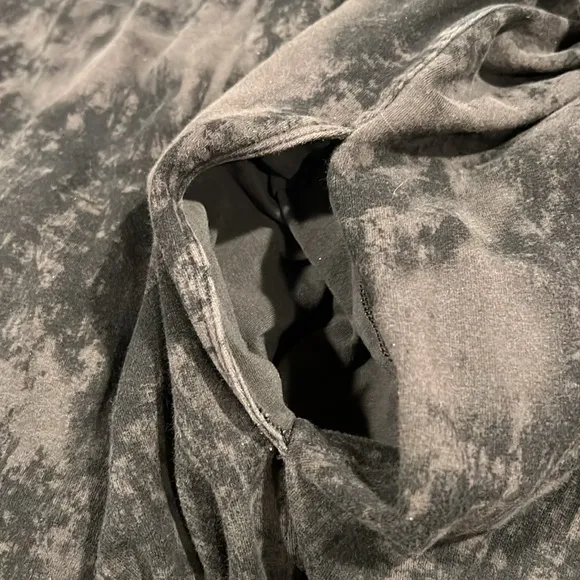 Lululemon Long-Sleeve Tie-Dye Black-Gray Long-Sleeve T-Shirt Dress‎ - Image 4