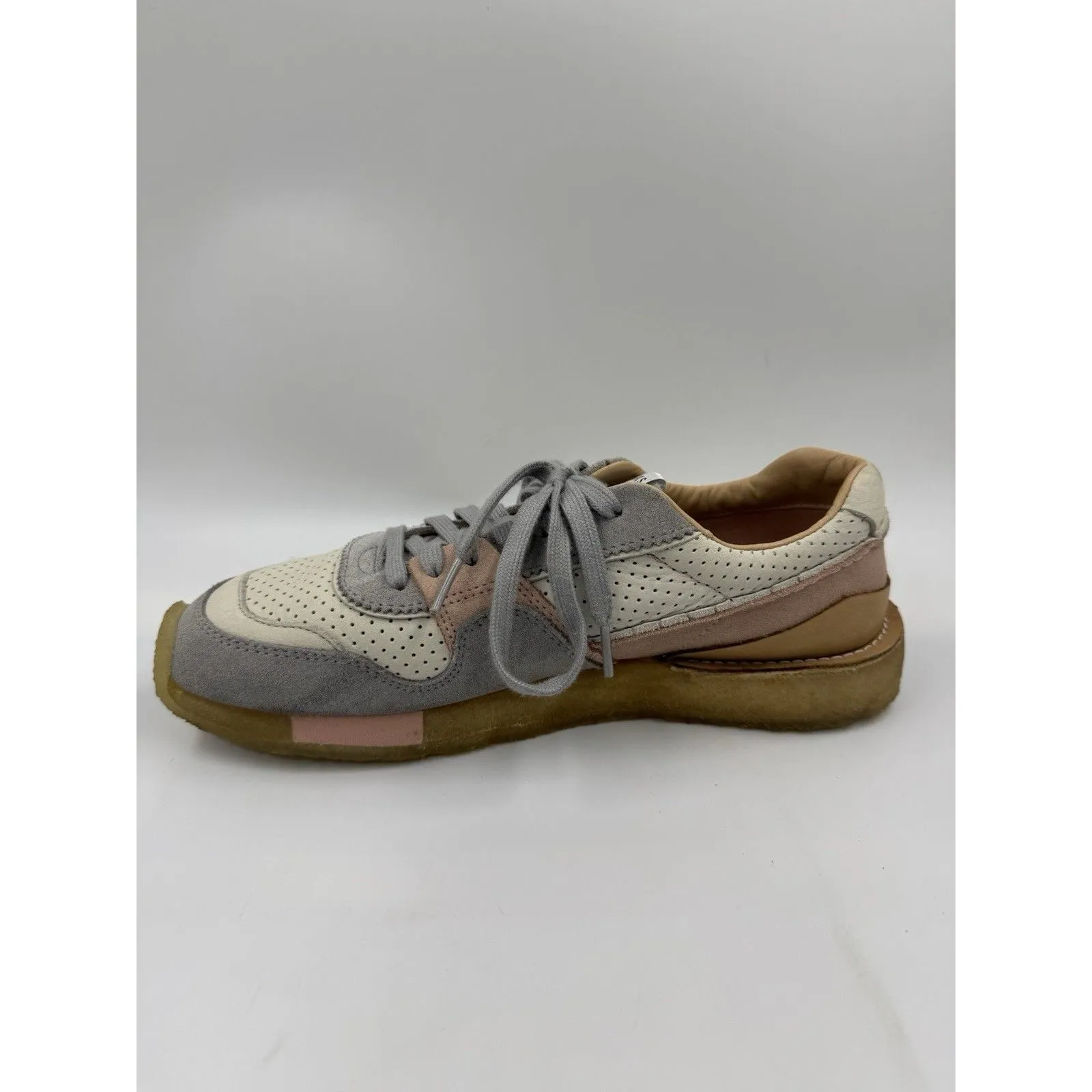 Clarks Originals 1825 Gray White Perforated gum sole Sneaker Shoes Women's 9.5 M - Image 11