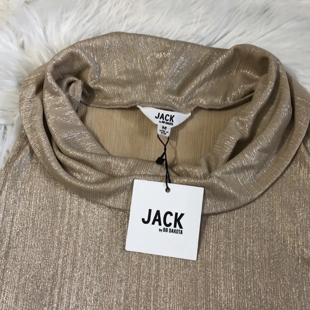 Jack by BB Jack cowl neck shimmery gold tank size M. NWT - Image 4