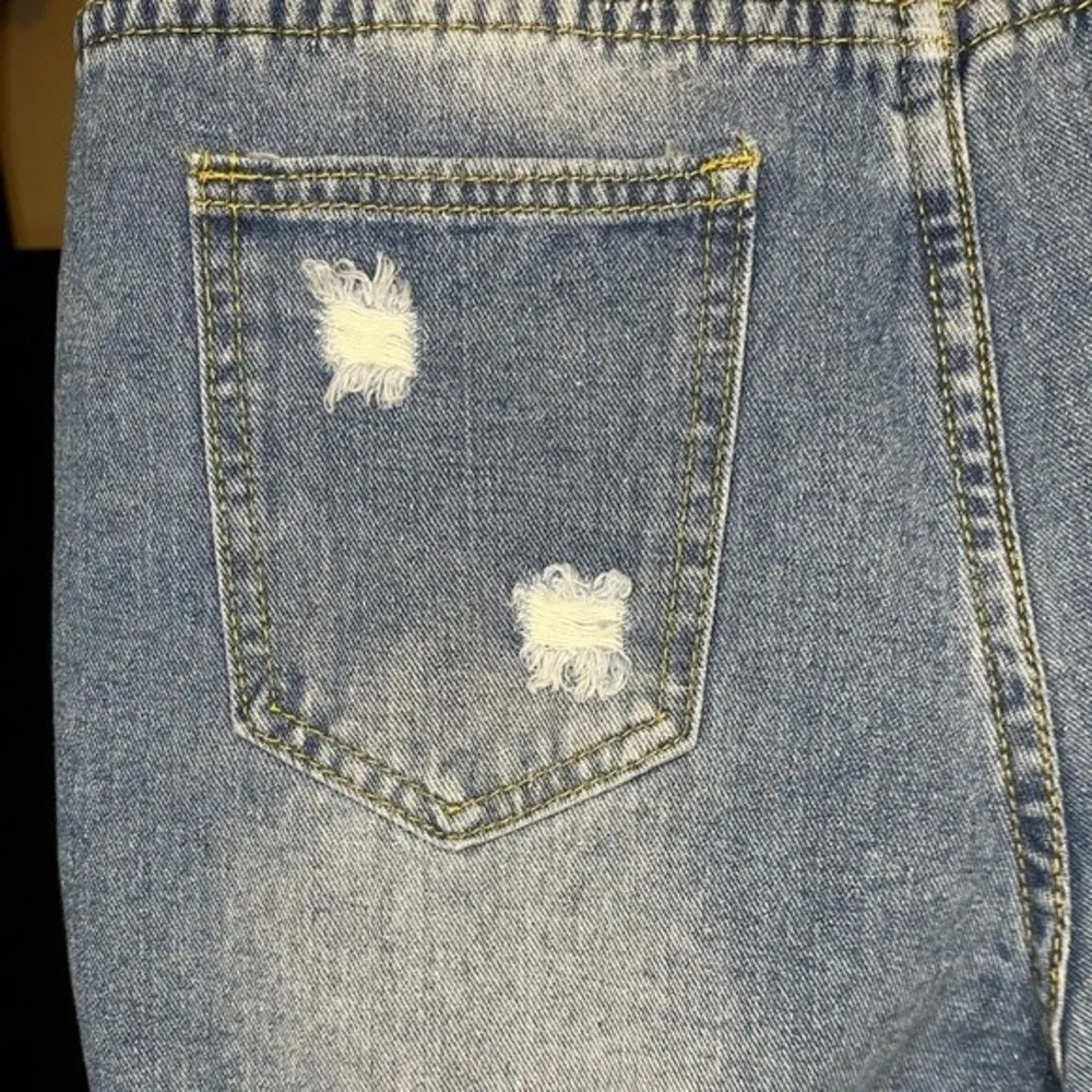 SHEIN Distressed High Waisted Jean Shorts Size Medium - Image 29