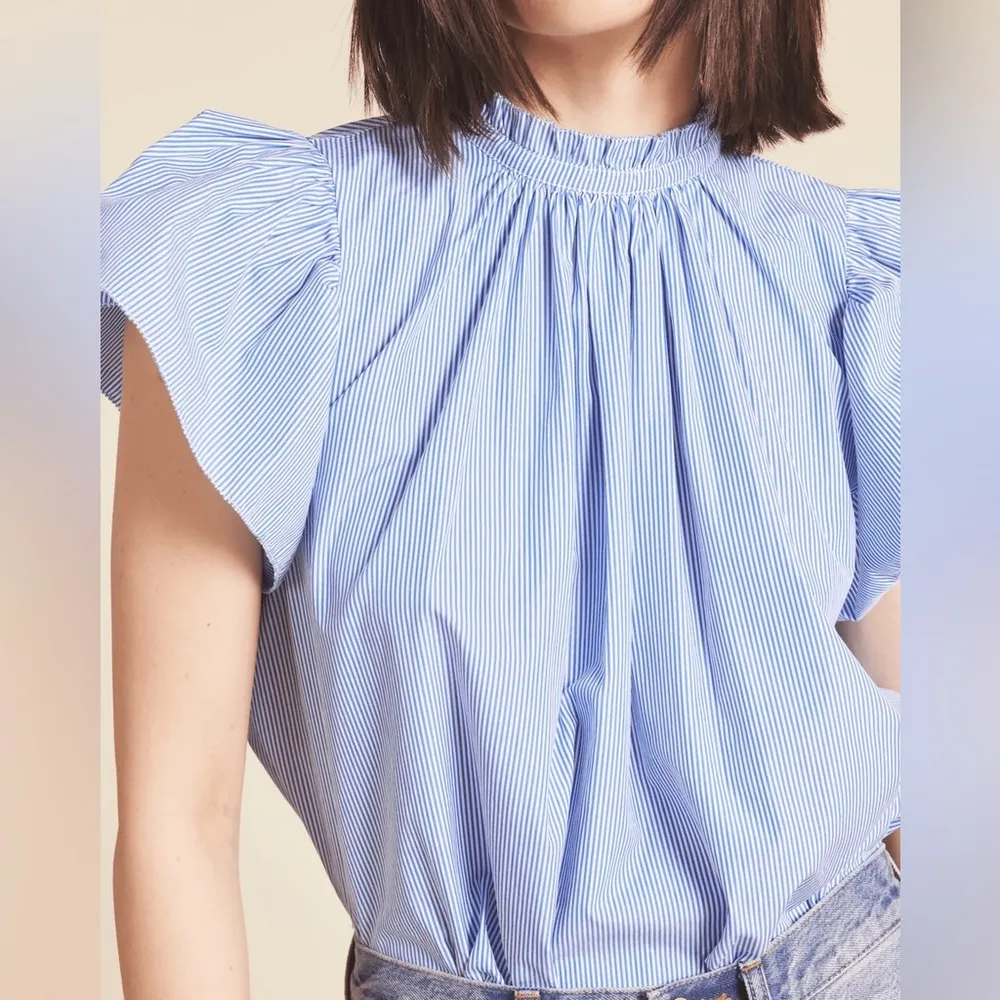 Trovata Small Carla‎ Highneck Shirt in Blue White Stripe Flutter Sleeve Preppy - Image 4