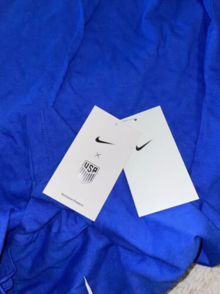 NWT Nike Women's  USA Soccer T Shirt Size Medium - Image 4