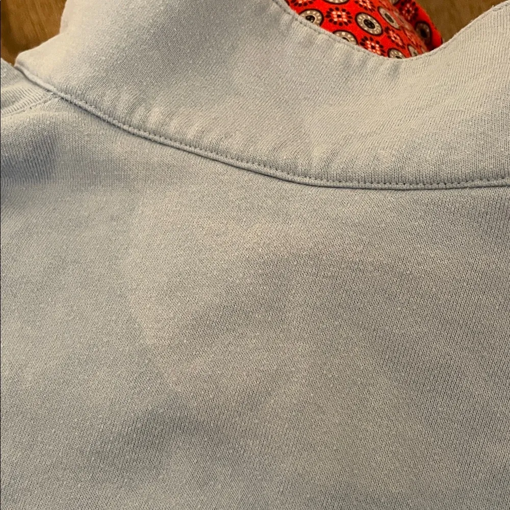 ALO Yoga Light Blue High-Collar Sweatshirt Size Medium - Image 5