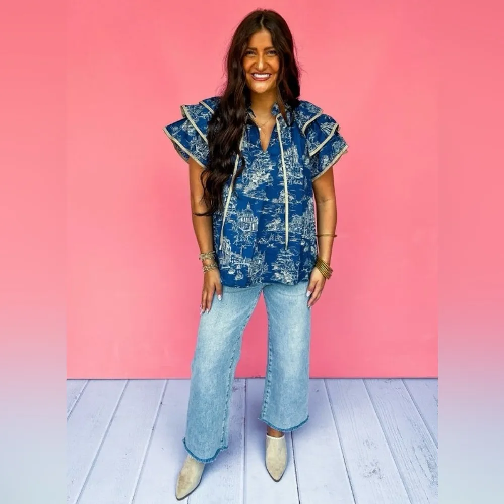 ✨NWT!! Blue Printed Women's Top - Image 2