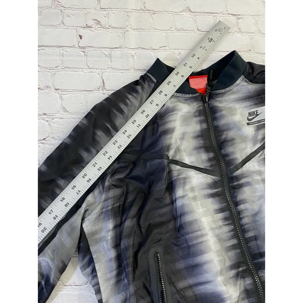 Nike international bomber jacket - Image 11