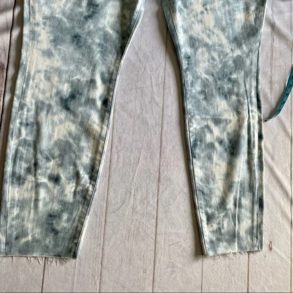 Good American womens good leg cloud tie dye jeans size 24 - Image 7