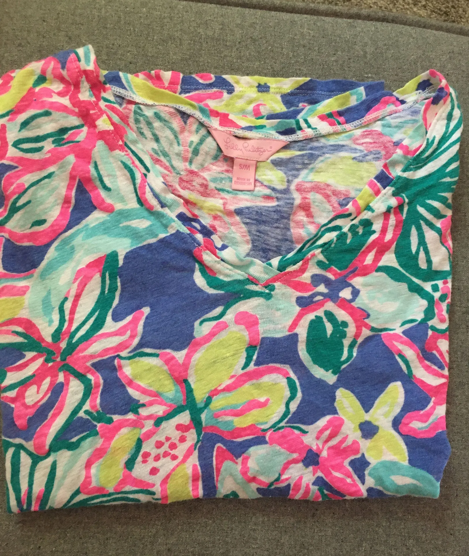 Lilly Pulitzer V Neck - Image 2