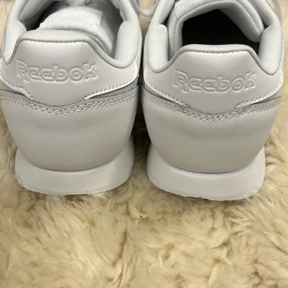 Reebok Classics White Leather Sneaker Size 37EU 5.5 kids Iridescent - Image 5