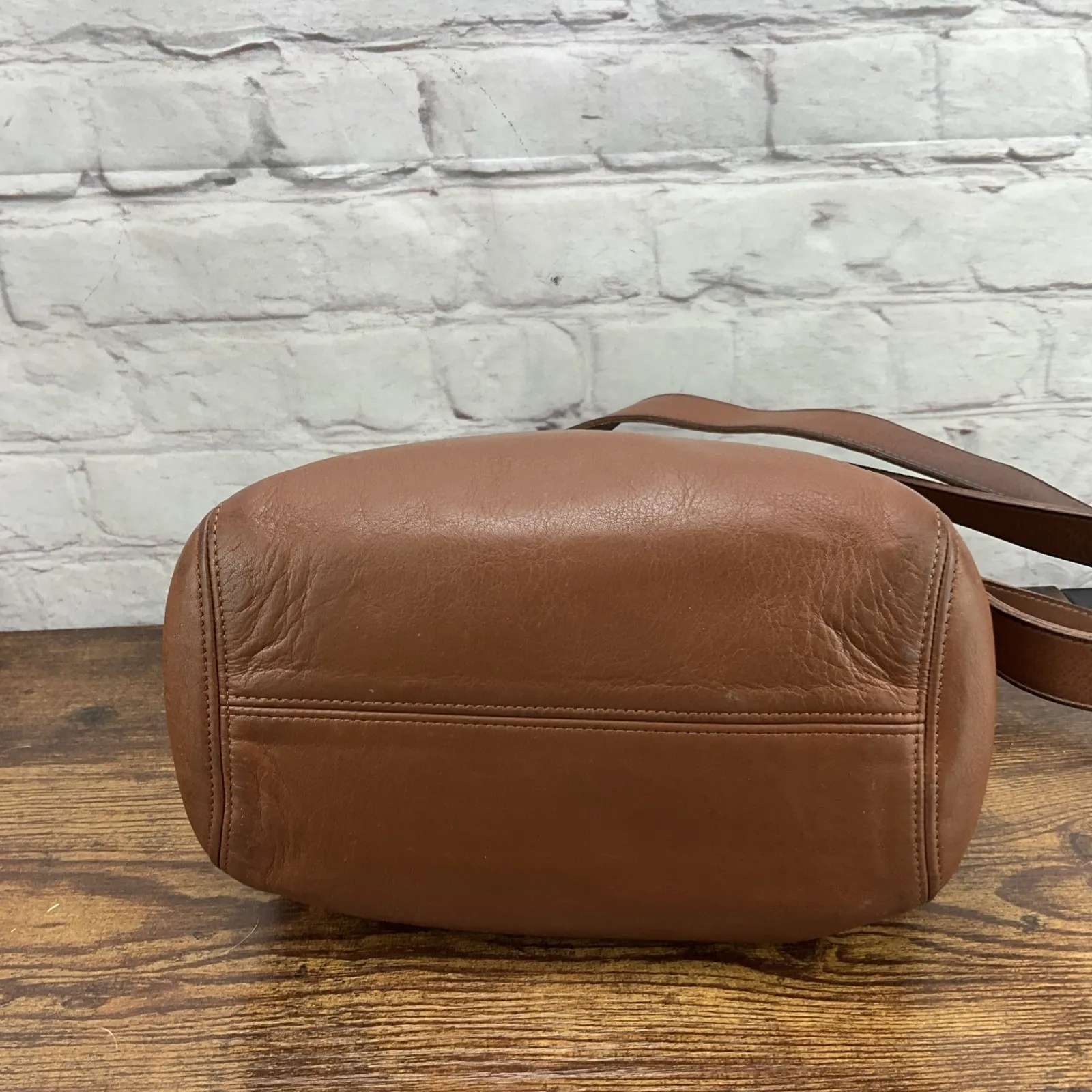 Vintage Coach Brown British Tan Leather Waverly Soho Buckle Shoulder Bag #4147 - Image 7