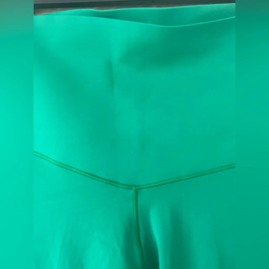 Offline by aerie Real Me high waisted green, wide waistband cropped leggings; XL - Image 2