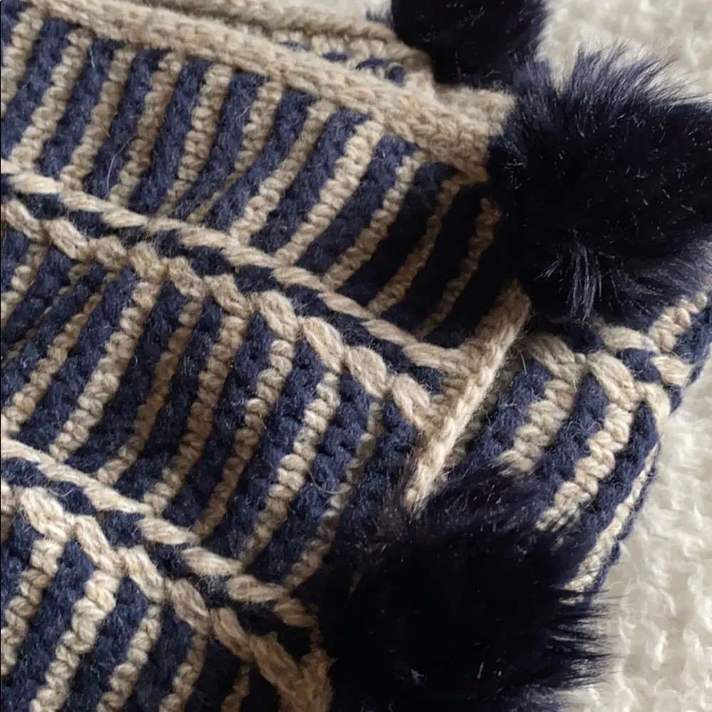 Lands End Warm Cozy Scarf - Image 3