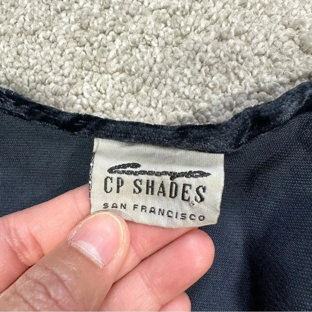 CP Shades Button Front Velvet Velour Top Longsleeve Oversized V-Neck Classic L - Image 10