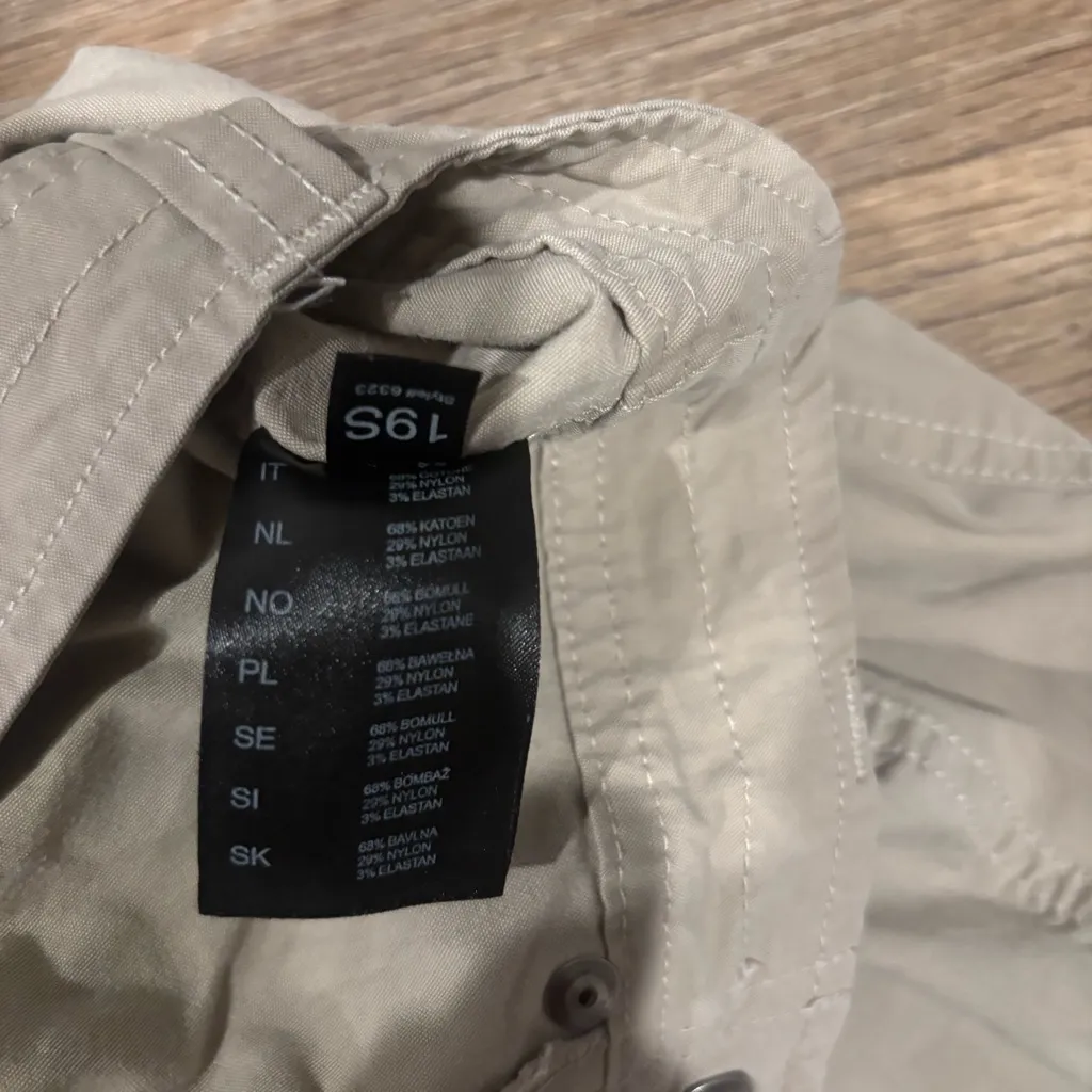 KÜHL Legendary Khaki Pants Women’s Size 2 Regular Outdoor Hiking Travel - Image 5