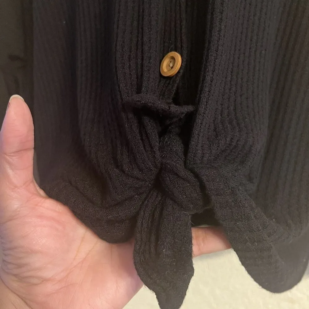 Black Long sleeve waffle knot button, bow tie knot oversized Size Small top - Image 7