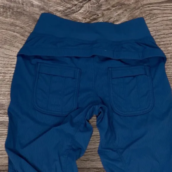 LULULEMON Quick Step Pant in Coal Gray Size 4 - Image 11