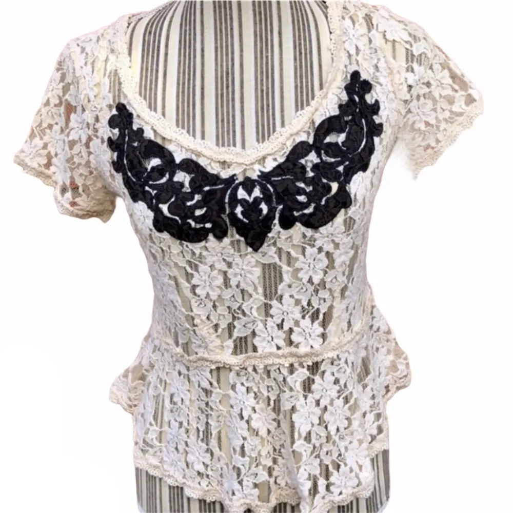 Free People Womens XS Victorian cream lace embroidered short sleeve peplum top - Image 2