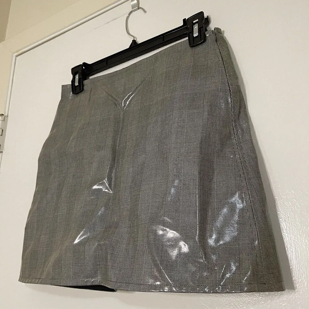 NWOT HELMUT LANG GRAY PLAID PATENT MINI SKIRT SIZE US 2 - Image 2