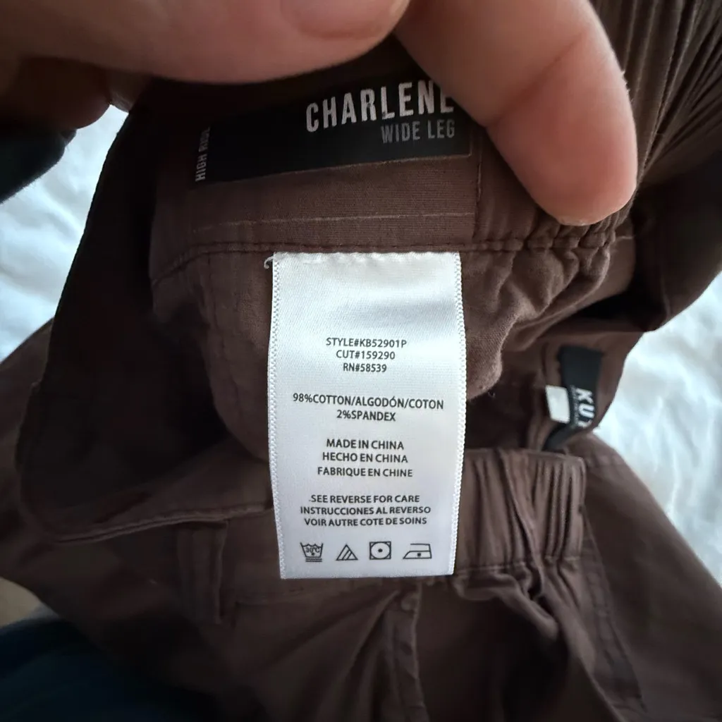 Kut From The Kloth Charlene Wide Leg Back Pocket Pant- Like New - Image 6