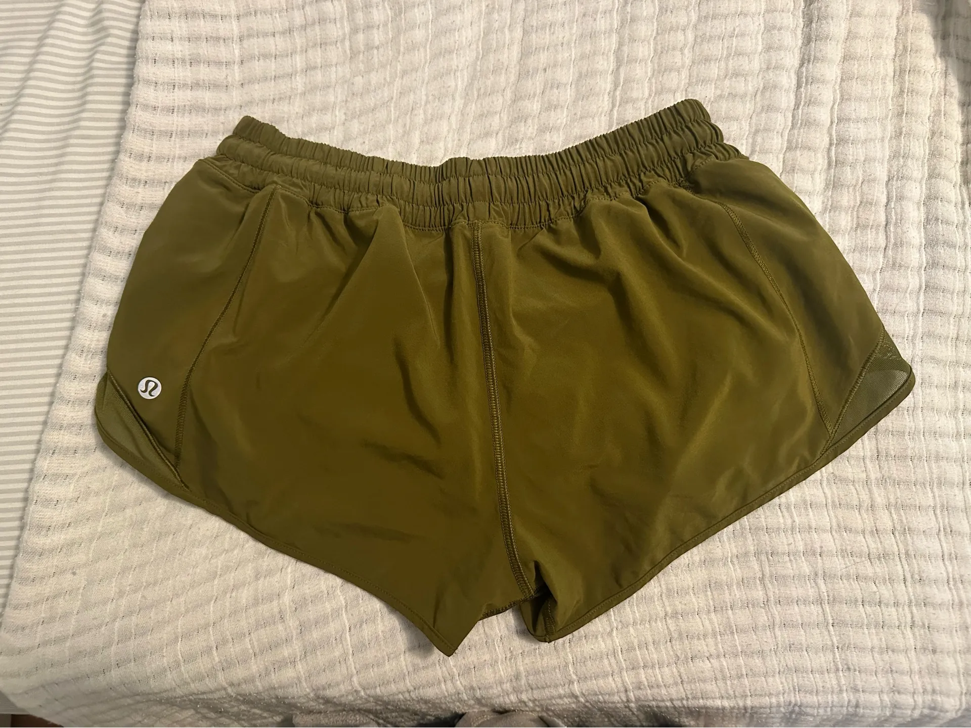 Lululemon Hotty Hot Shorts 2.5" - Image 2