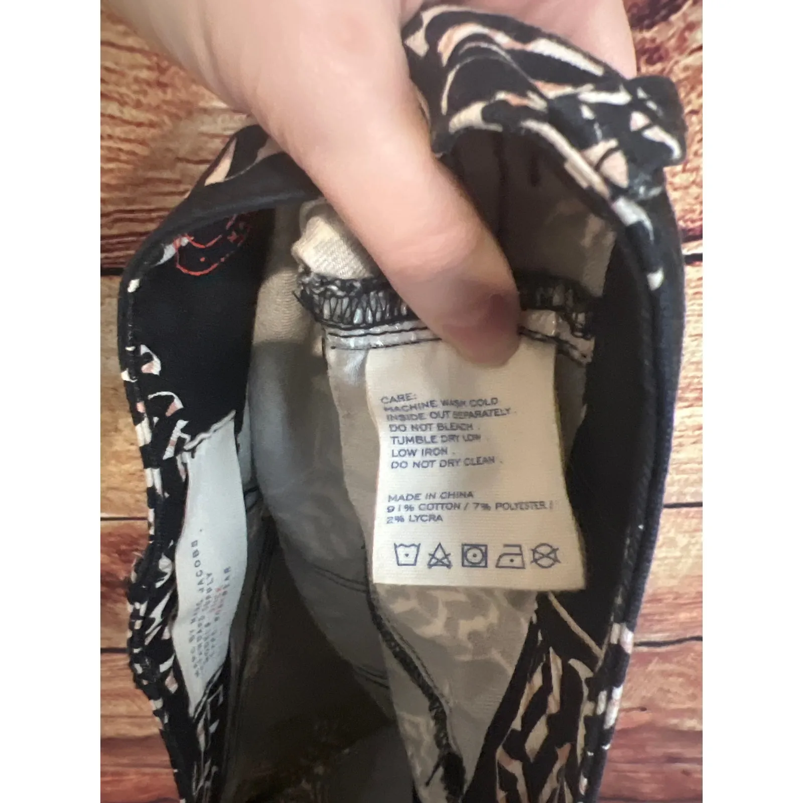 Marc Jacobs Workwear Pants 4/27 Stick Mid Rise Skinny Leg Black Floral Black - Image 8