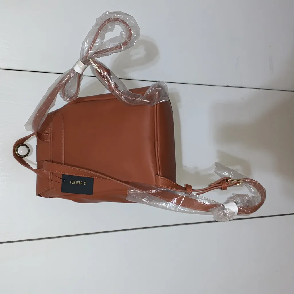 F21 backpack - Image 4