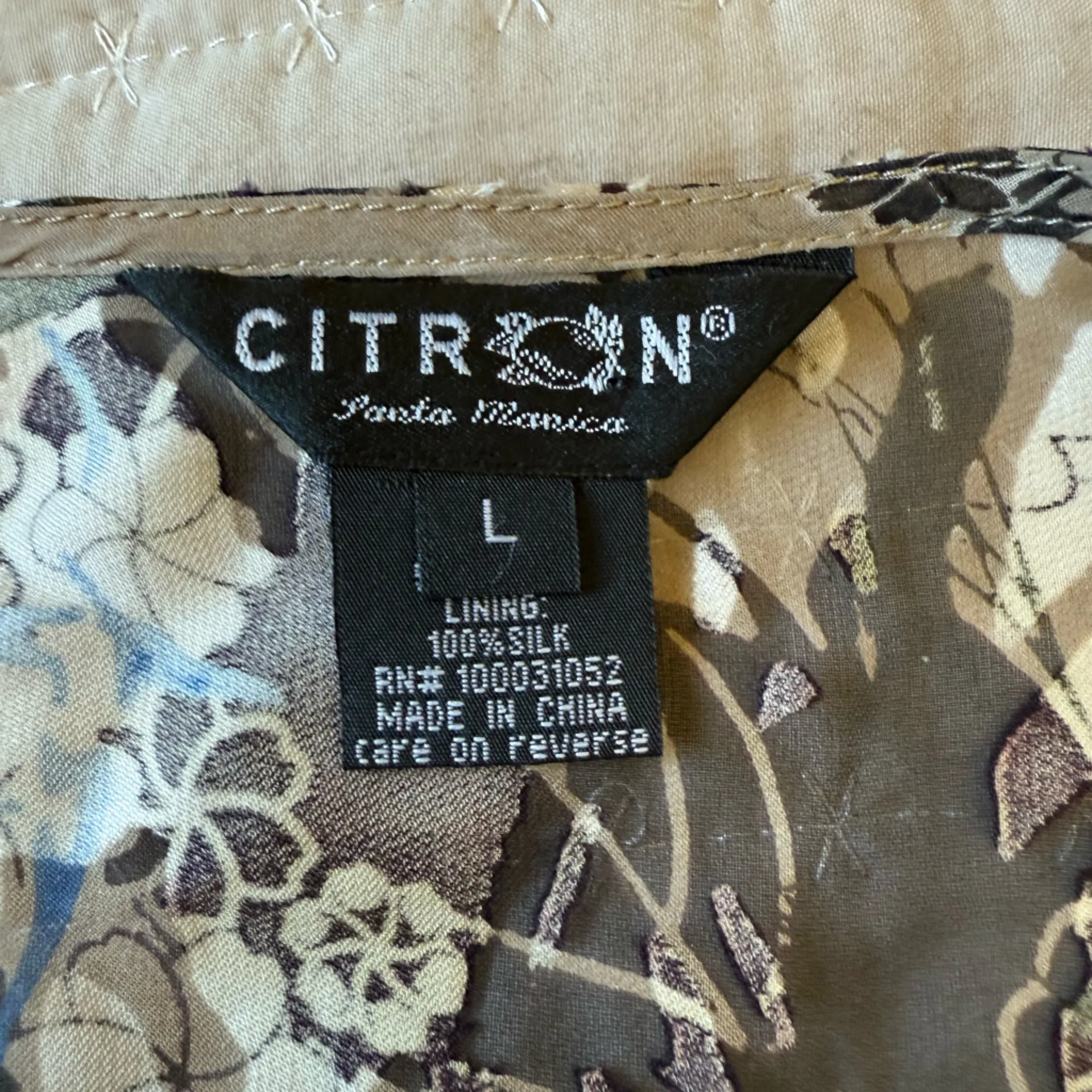 Citron Santa Monica‎ Dloral asymmetrical blouse. Size Large Blue - Image 8